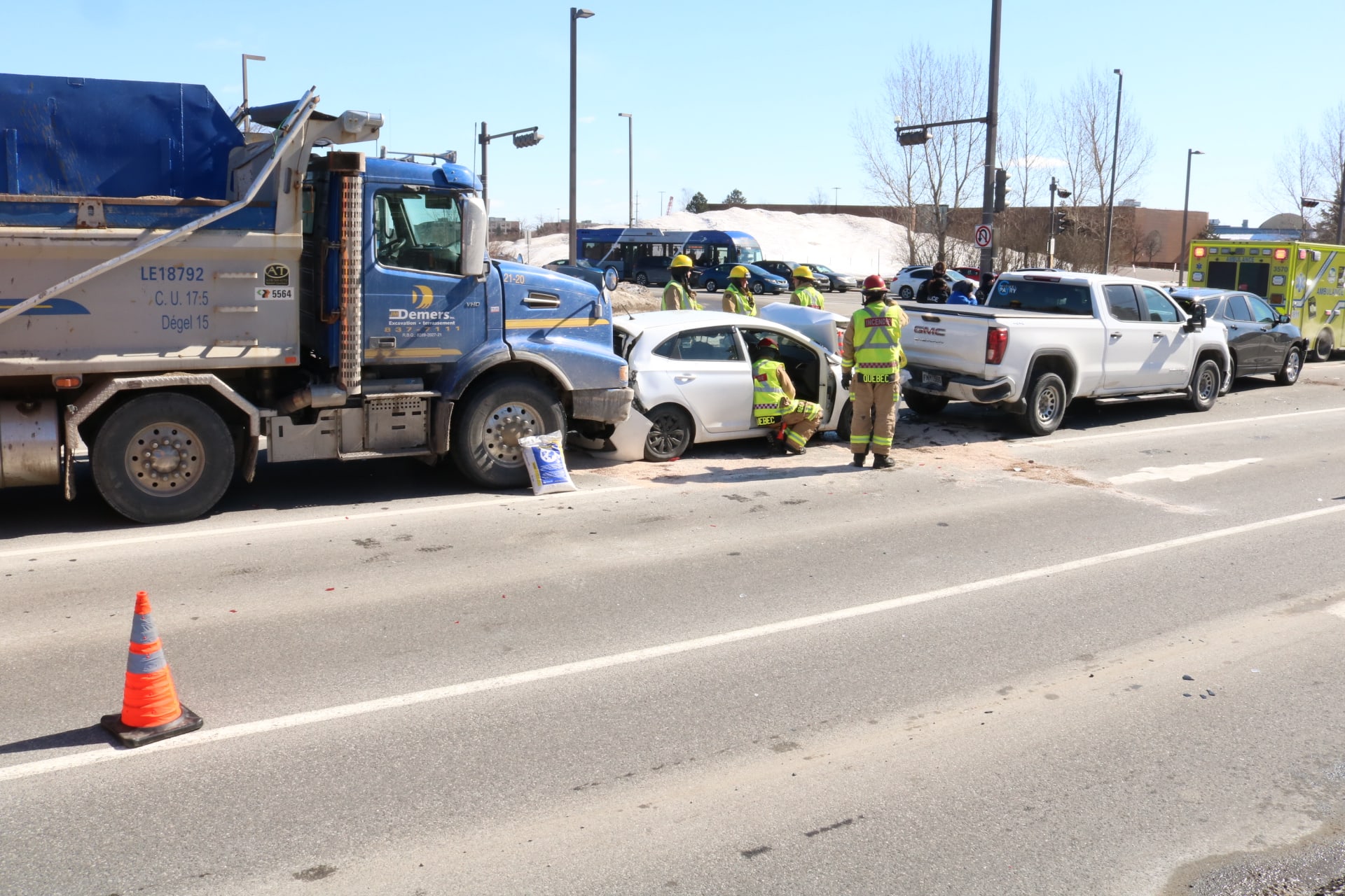 [IMAGES] Un poids lourd cause un carambolage impliquant 6 v&eacute;hicules dans Lebourgneuf