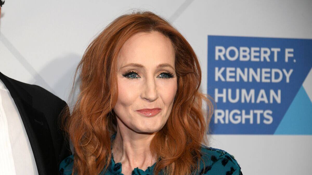 Transphobie: une école J.K. Rowling débaptisée en Angleterre