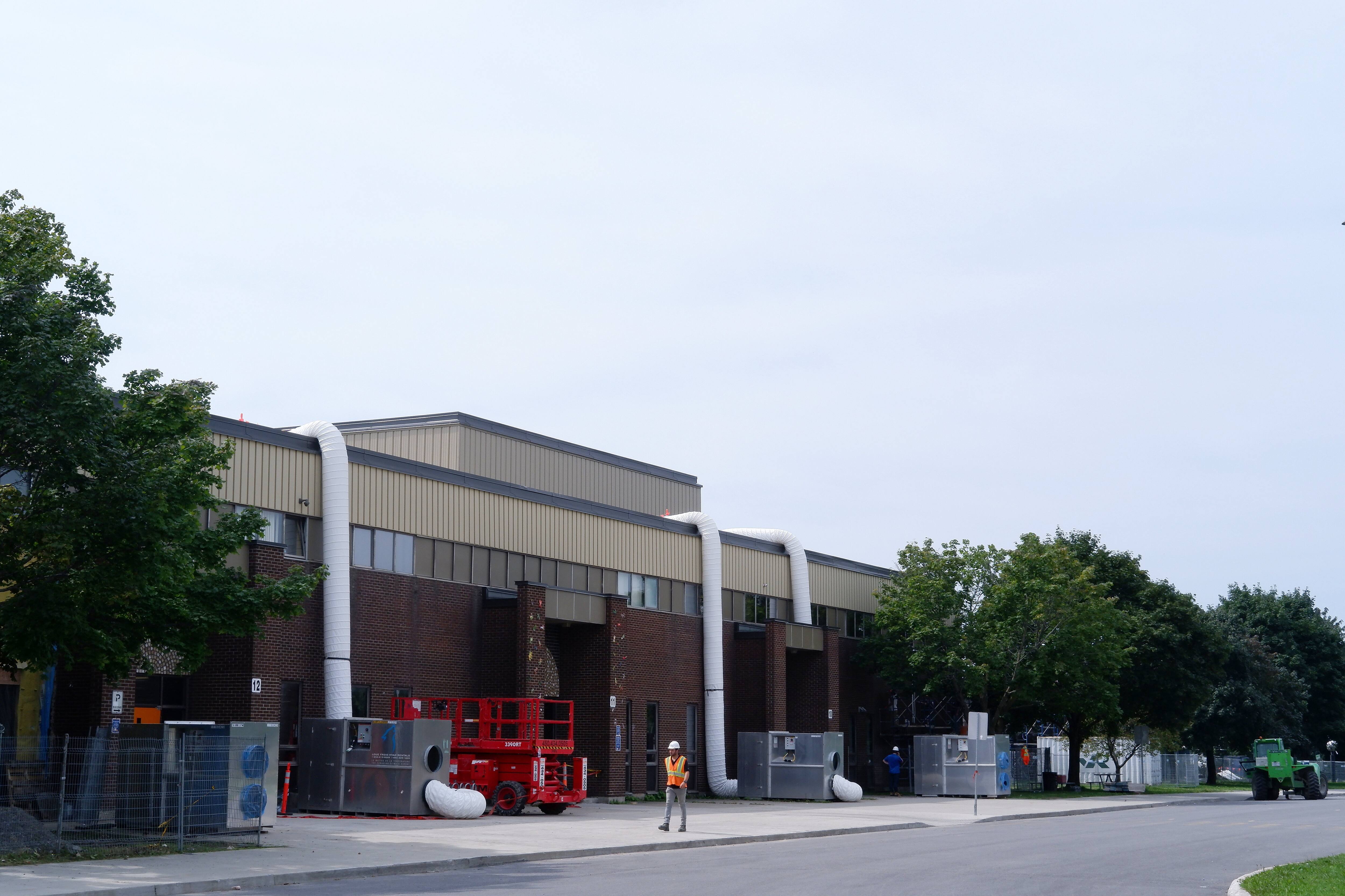 L'&eacute;cole secondaire Horizon Jeunesse ferm&eacute;e pour d&eacute;contamination d'amiante