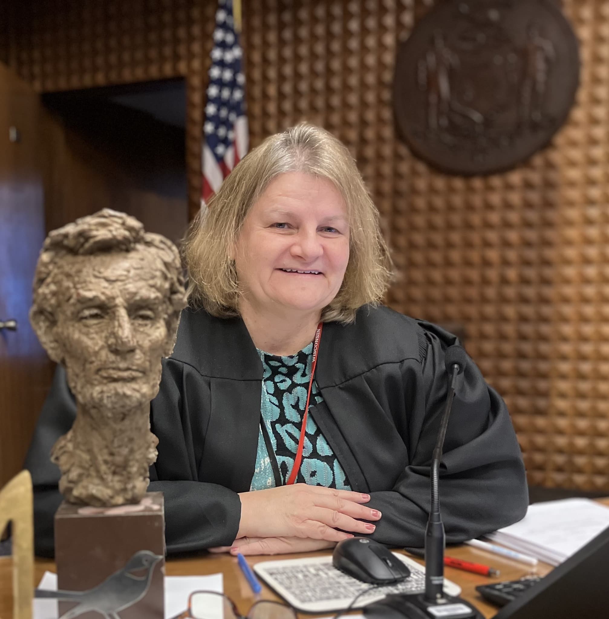 Le FBI arr&ecirc;te une juge pour &laquo;entrave&raquo; &agrave; l'arrestation d'un migrant