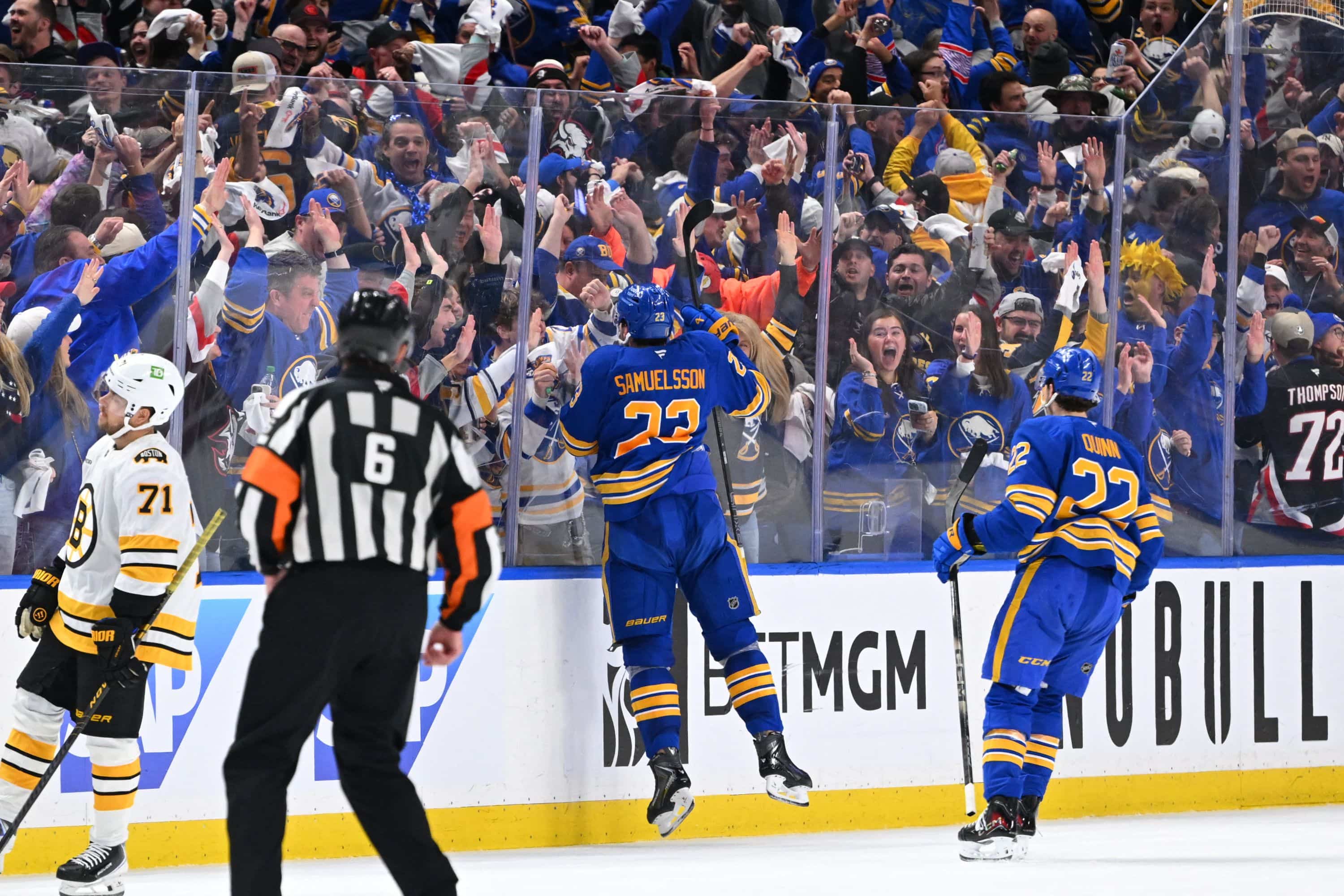 « On sentait l’aréna trembler » : la remontée spectaculaire des Sabres a sauvé une soirée attendue depuis 15 ans