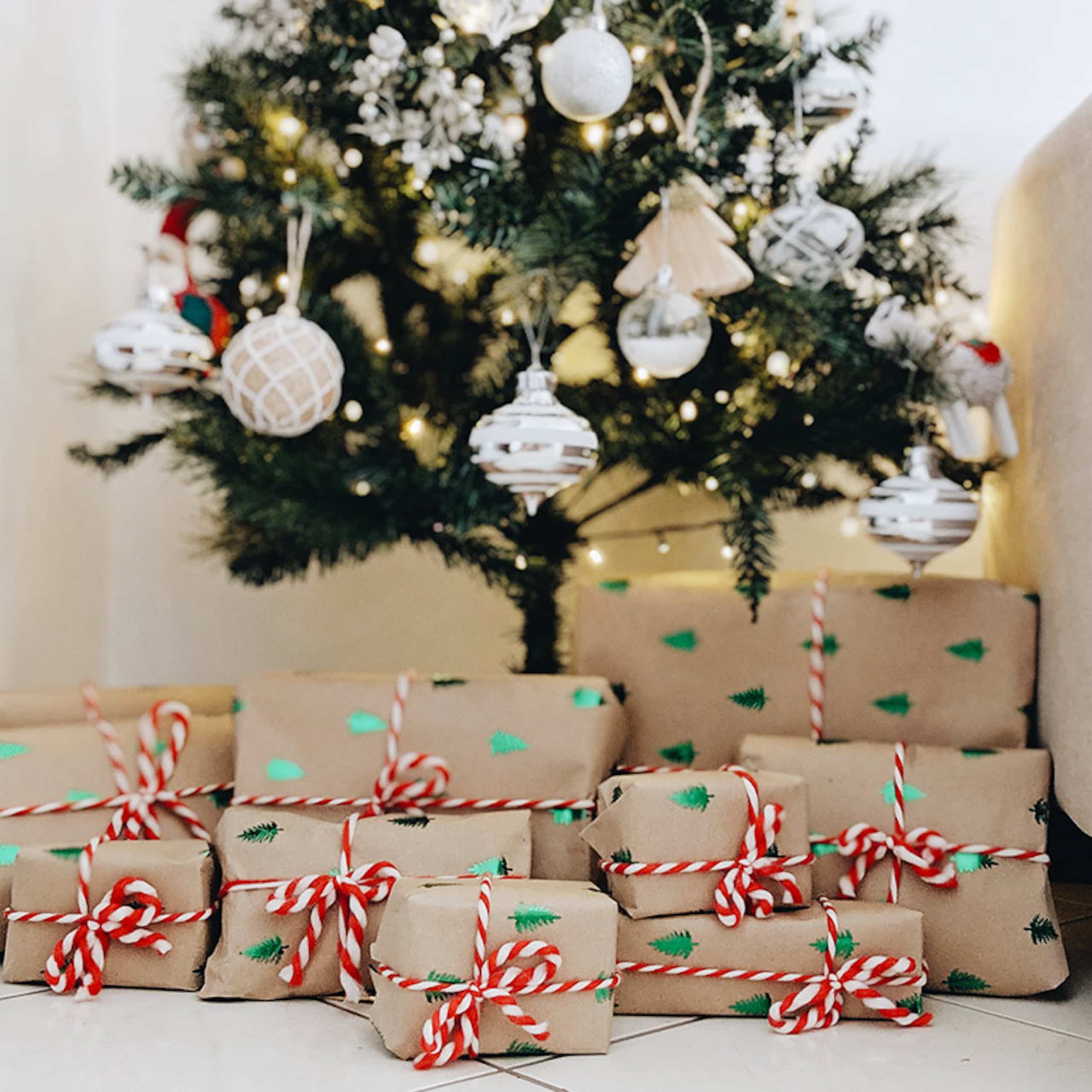 Jeu d'échange de Noël - Set festif Chaussette | Jeux de rôle Père Noël pour cadeaux, anniversaire, vacances d'hiver, soirée en Jeu d'échange de Noël - Set festif Chaussette | Jeux de rôle Père Noël pour cadeaux, anniversaire, vacances d'hiver, soirée en