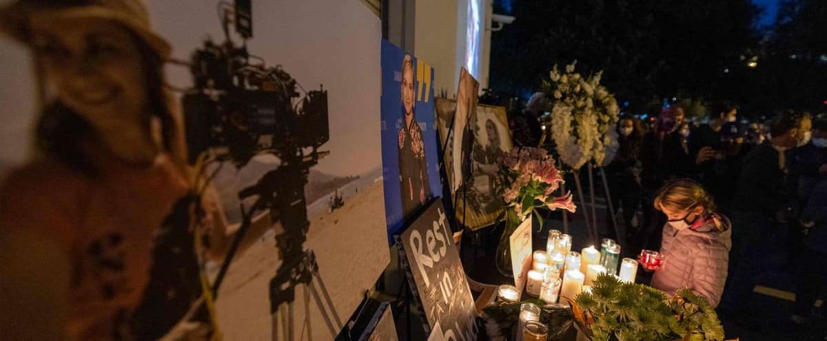 Alec Baldwin s’entraînait à dégainer son arme lors du tir fatal sur un tournage