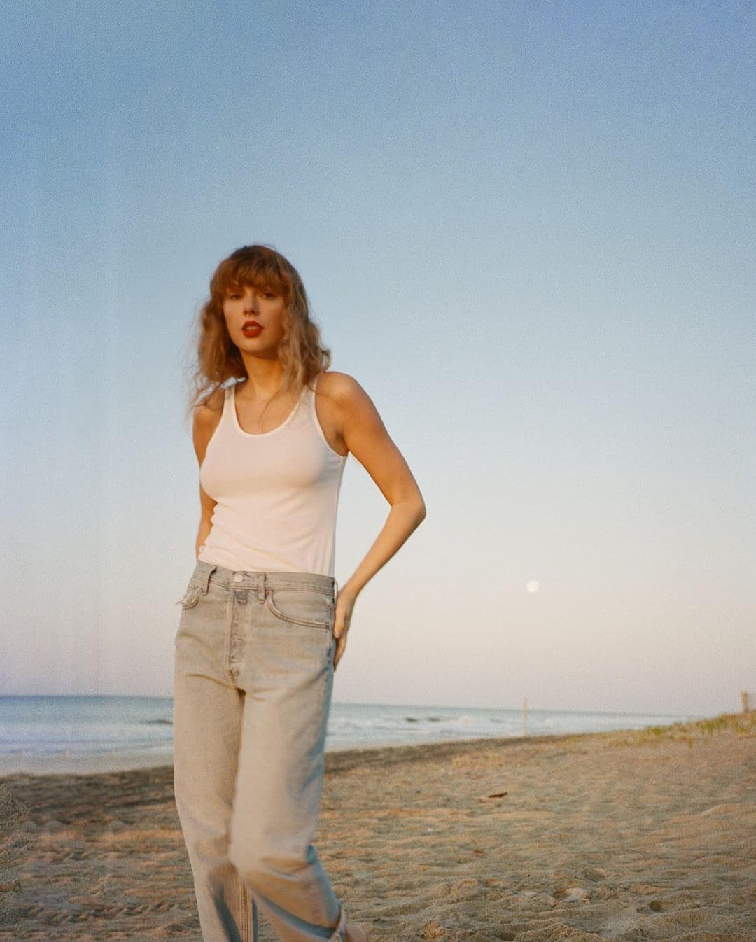 Ses indices pointeraient vers une annonce aux AMAs