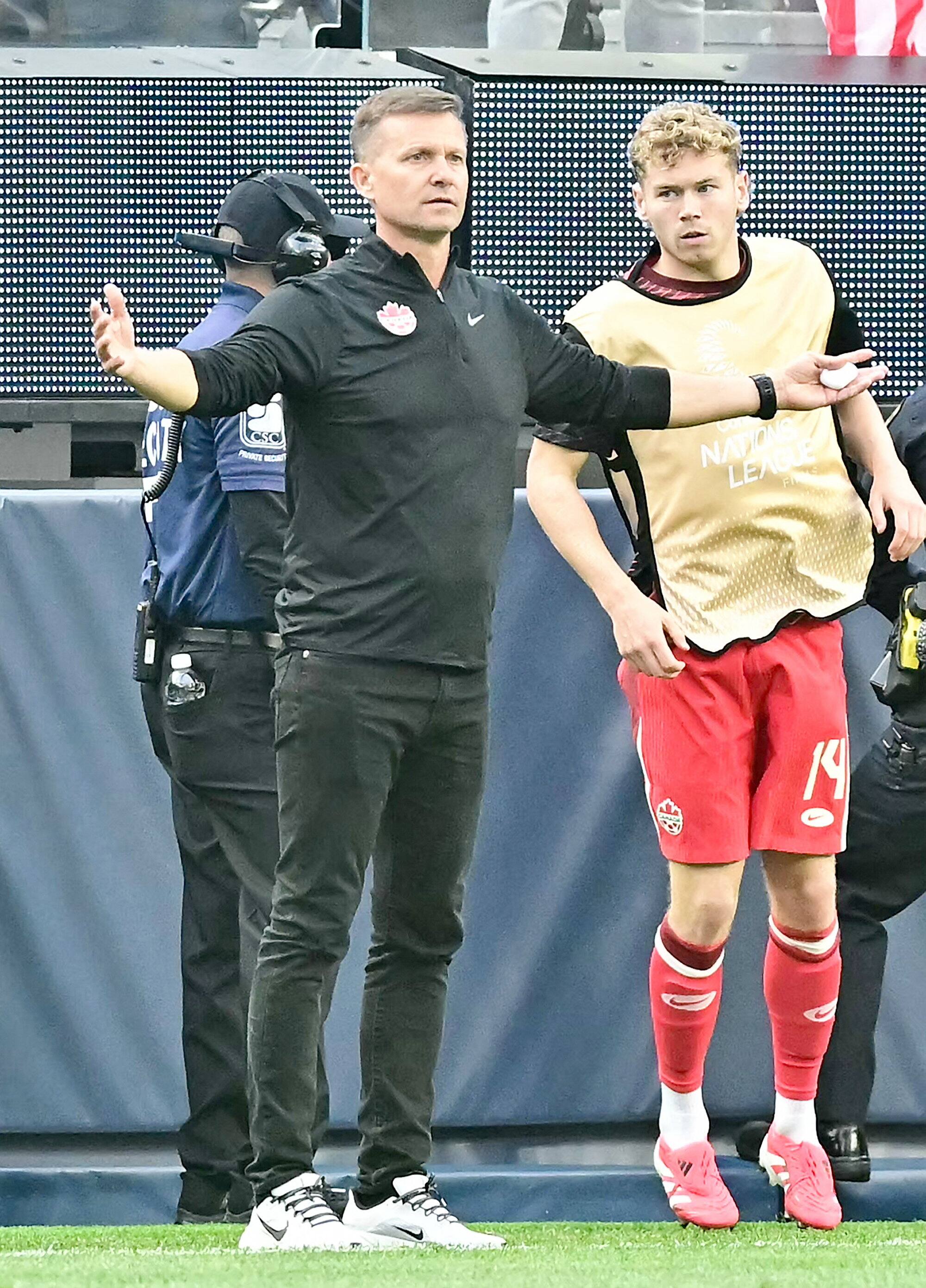 Jonathan David celebrated his goal against the United States by approaching his left hand of his ear as if he wanted to know if the Californian crowd had become silent.
