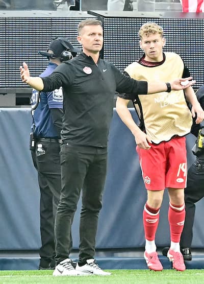 Jonathan David celebrated his goal against the United States by approaching his left hand of his ear as if he wanted to know if the Californian crowd had become silent.