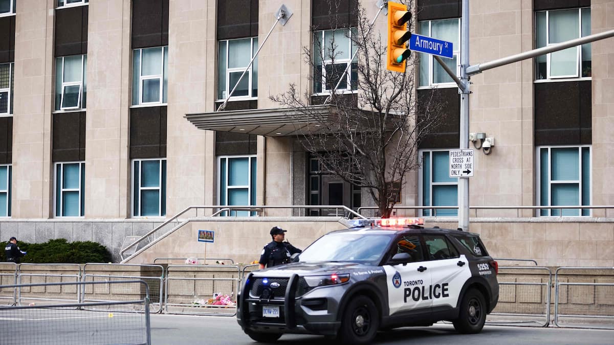 Coups de feu sur le consulat américain à Toronto: deux suspects recherchés
