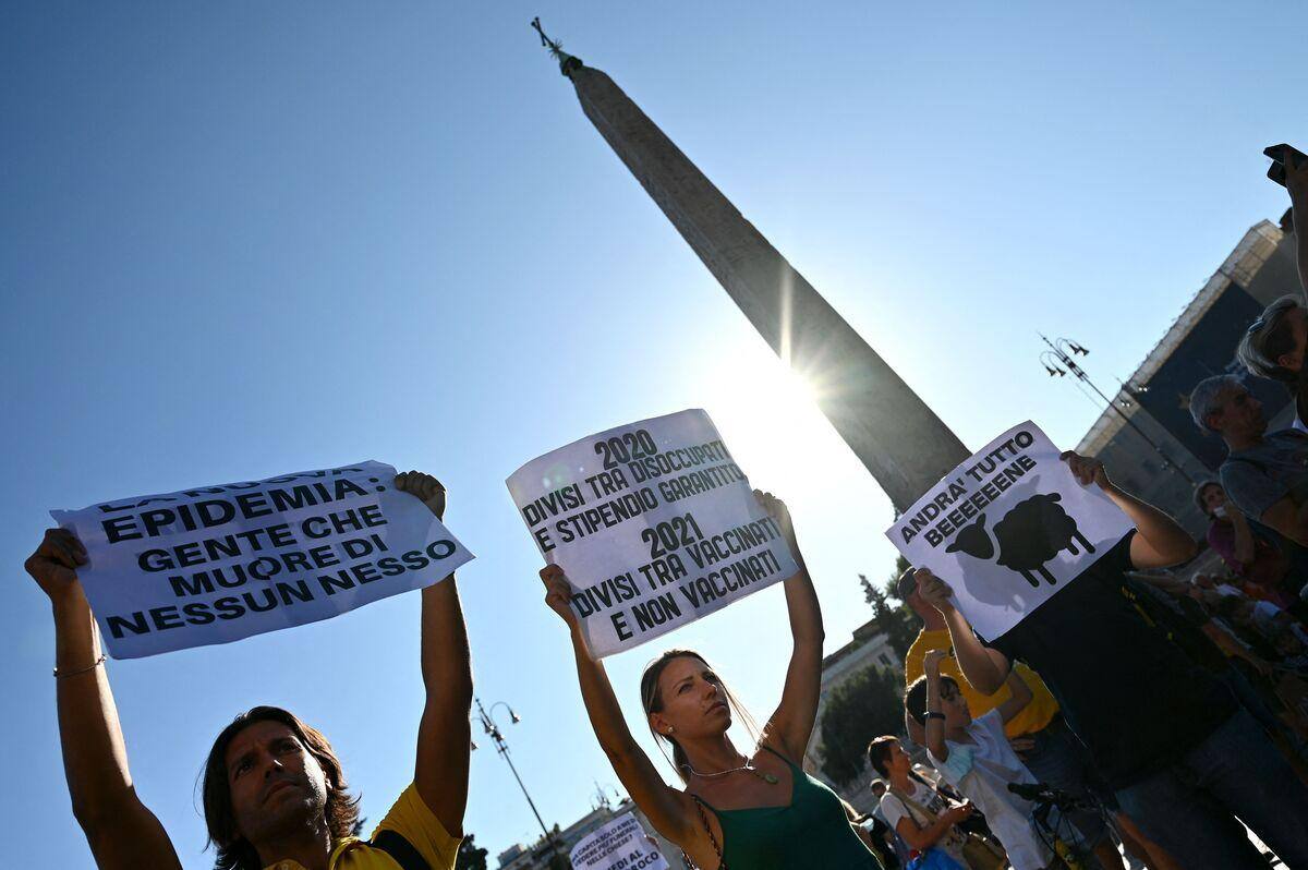 manifestations en italie contre le passeport sanitaire jdm