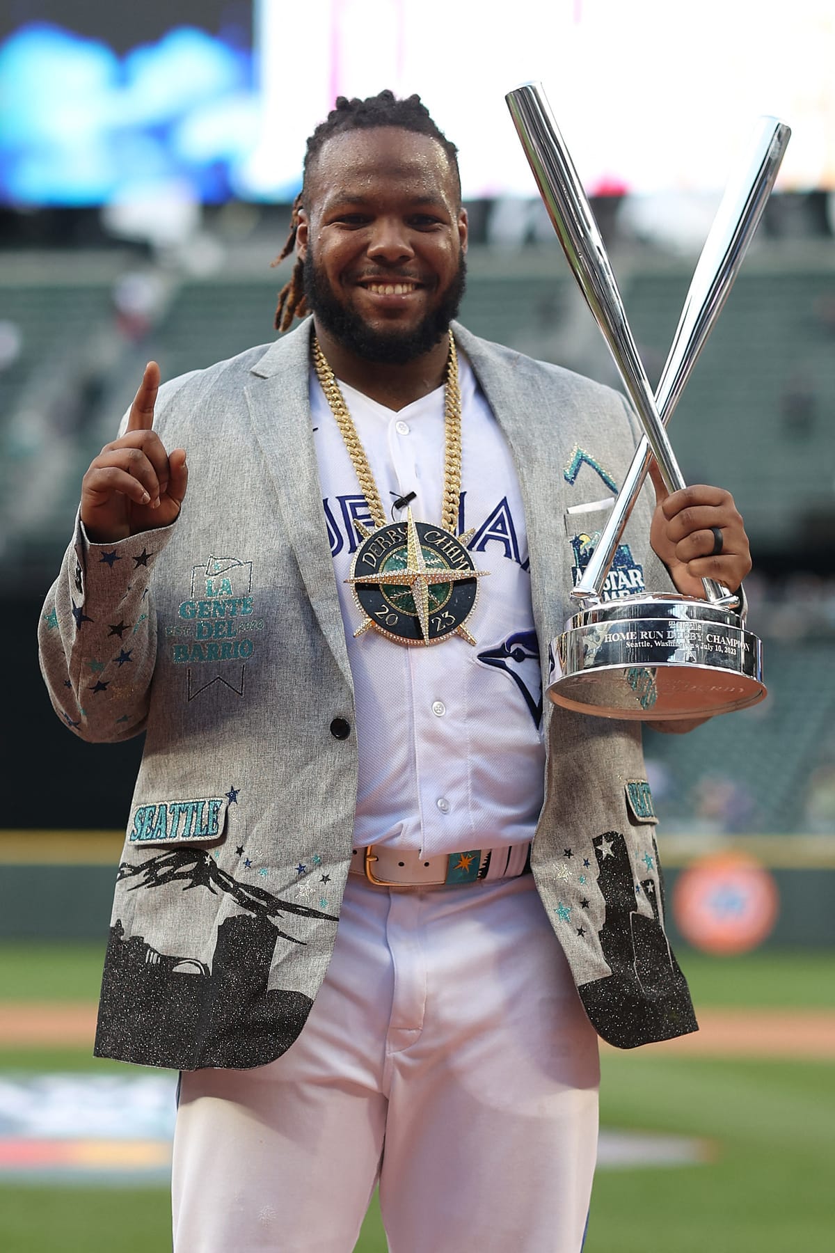 Vladimir Guerrero Fils era un niño cuando, el 29 de septiembre de 2002, había acompañado a su padre en el campo del estadio olímpico, en Montreal.