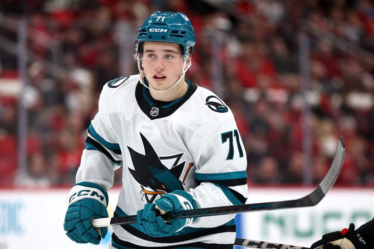 Course au troph&eacute;e Calder: &ccedil;a va aller en d&eacute;cision partag&eacute;e entre Macklin Celebrini et Lane Hutson