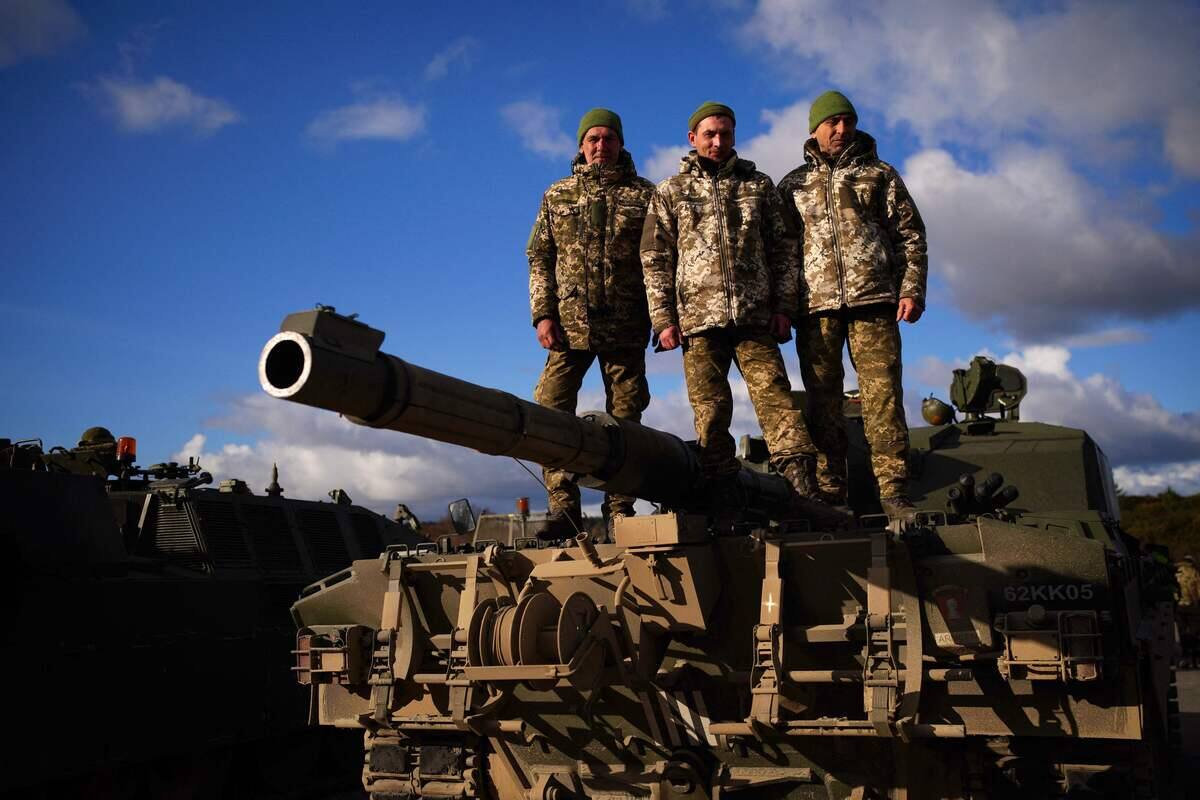The first British Challenger tanks have arrived in Ukraine