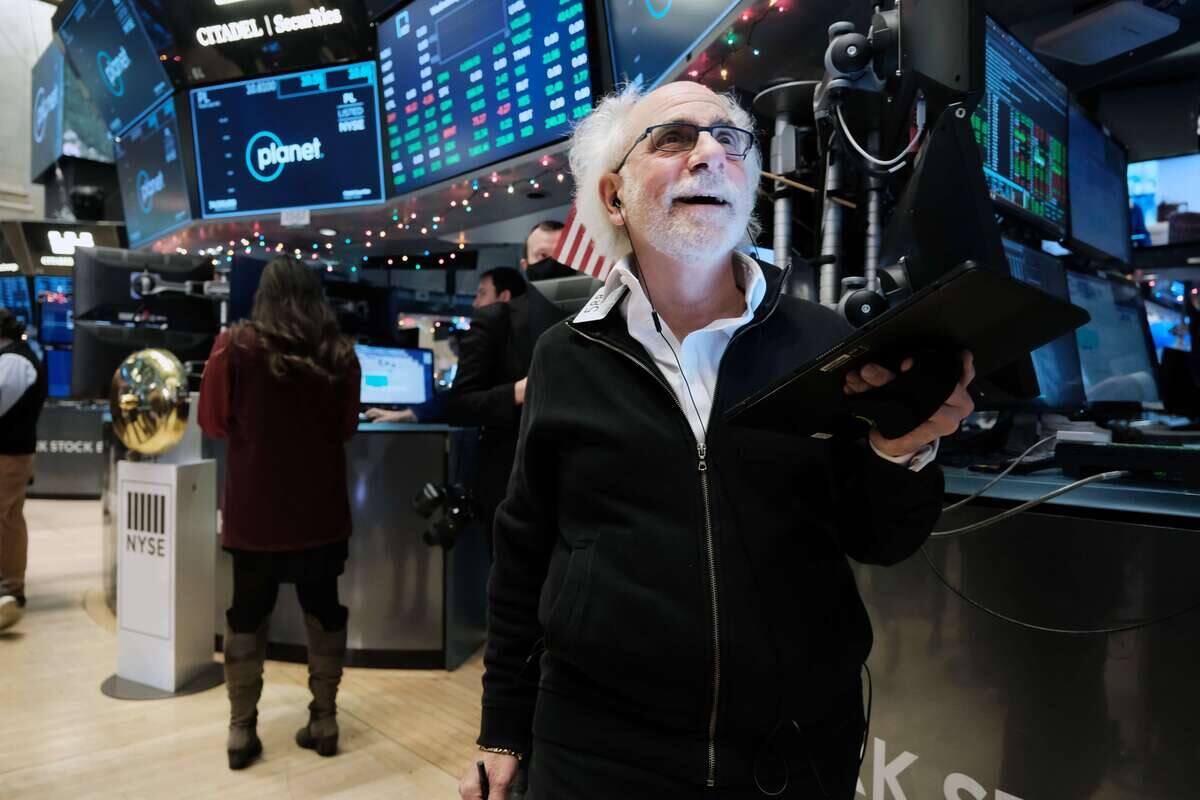 Records &agrave; Wall Street pour le Dow Jones et le S&P dans un march&eacute; peu &eacute;toff&eacute;