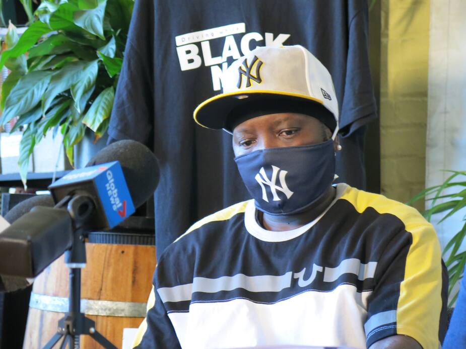 Image principale de l'article Deux policiers suspendus pour profilage racial