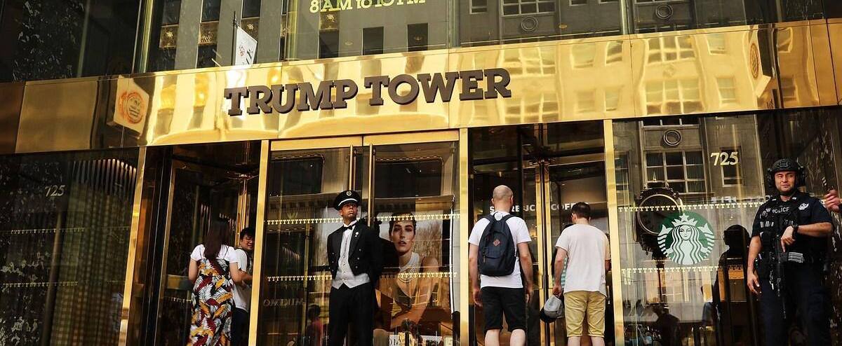 Di fronte a una possibile incriminazione, la Trump Organization sta assumendo un nuovo avvocato Di fronte a una possibile incriminazione, la Trump Organization sta assumendo un nuovo avvocato