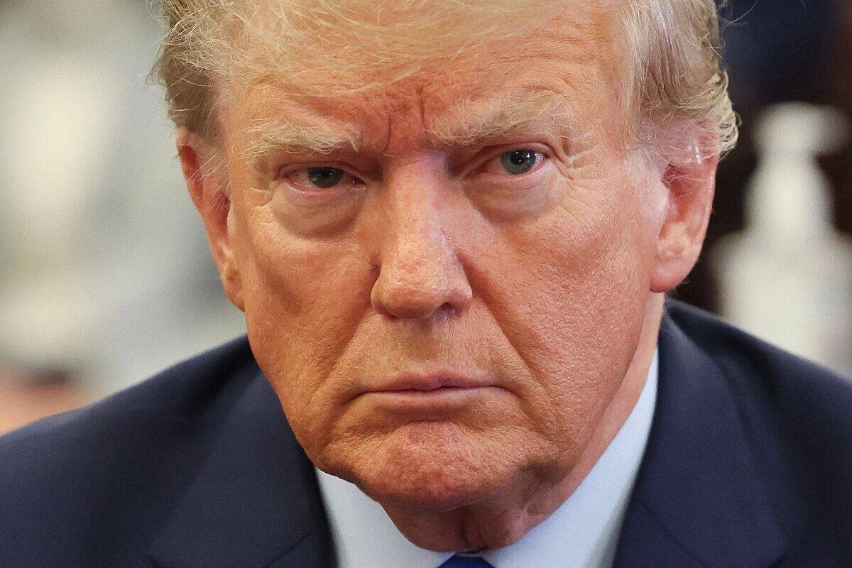 Proc&egrave;s civil de Donald Trump: &laquo;c'est une arnaque, c'est un simulacre&raquo;