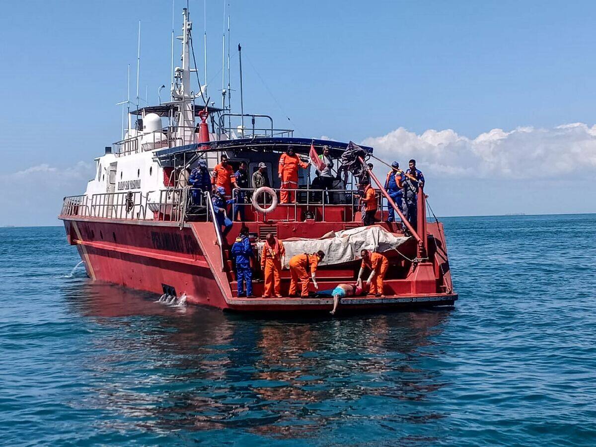 Indonésie: deux morts et 22 disparus dans le naufrage d'un bateau de ...