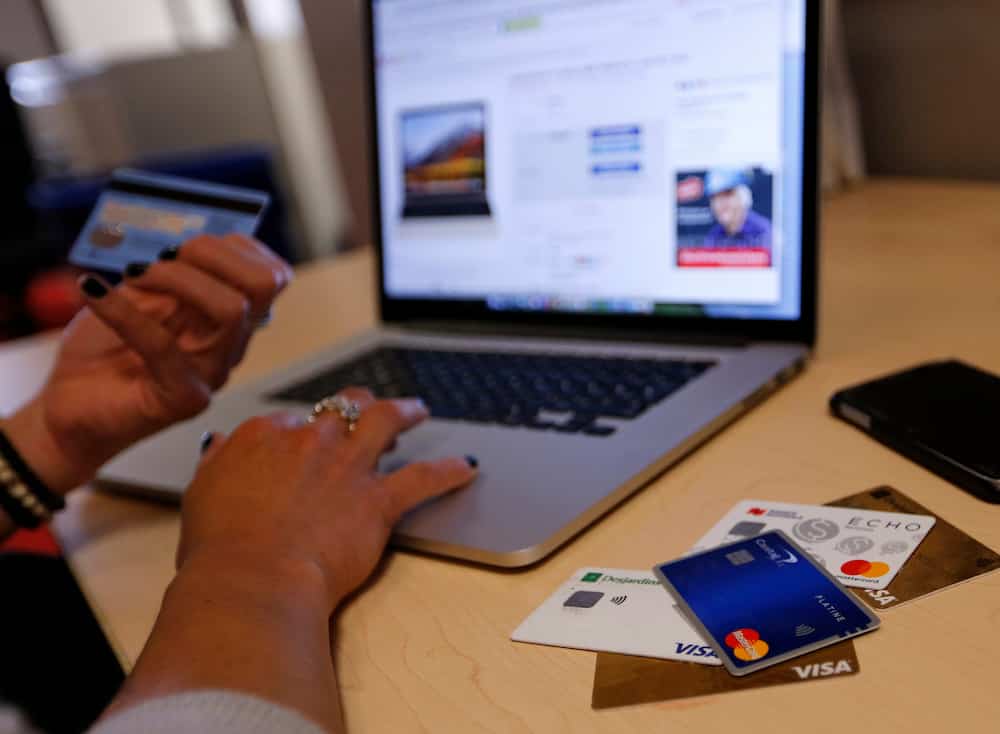 Le racket normalisé des banques | Le Journal de Québec