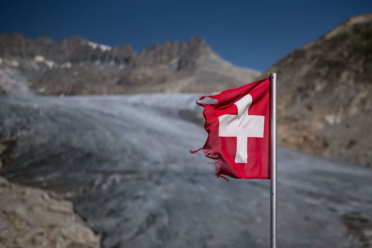 Plusieurs disparus apr&egrave;s des pluies torrentielles en Suisse