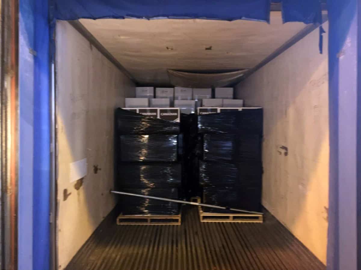 Saisie De Huit Millions De Cigarettes De Contrebande En Montérégie