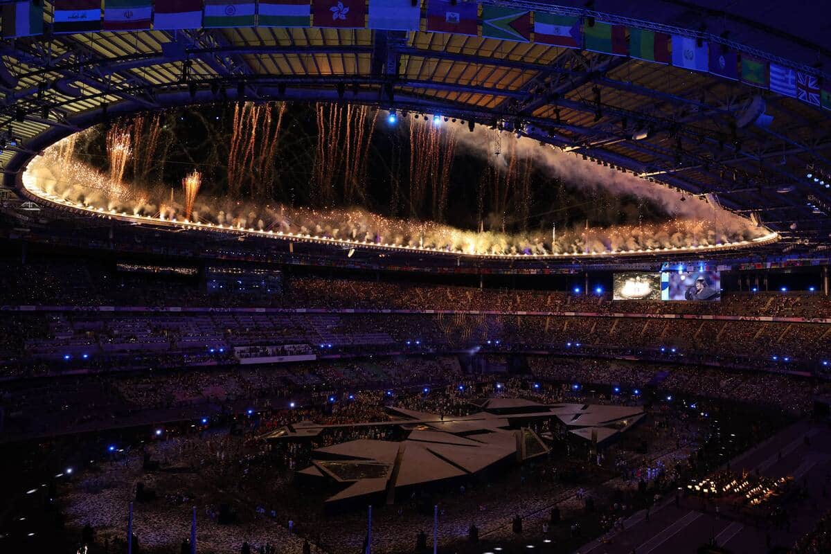 JO-2024 : accueil mitig&eacute; pour une c&eacute;r&eacute;monie de cl&ocirc;ture &laquo; gueule de bois &raquo;