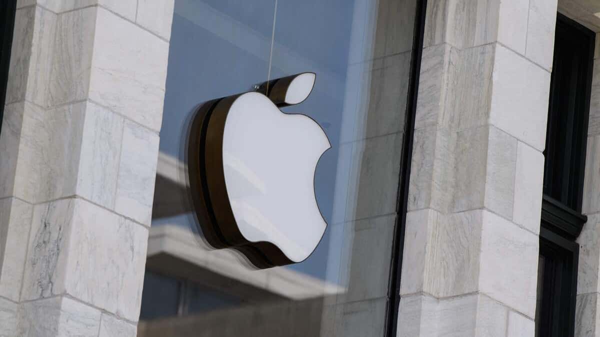 Major computer hack at Apple and Microsoft: Here’s how to protect yourself Major computer hack at Apple and Microsoft: Here’s how to protect yourself
