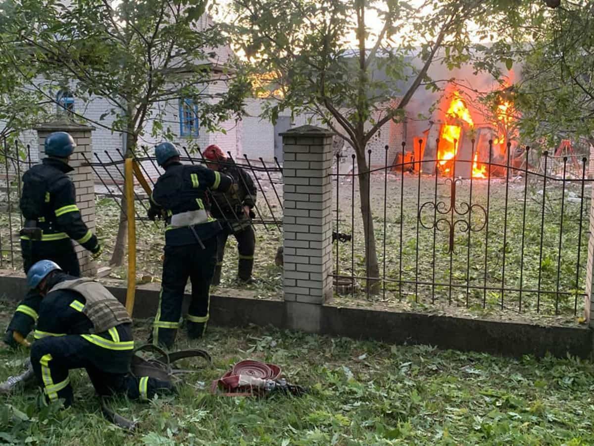 Ukraine: au moins un mort et neuf bless&eacute;s apr&egrave;s une frappe russe sur Zaporijjia