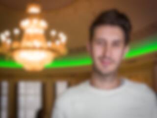 Il fait beaucoup jaser sur les réseaux sociaux