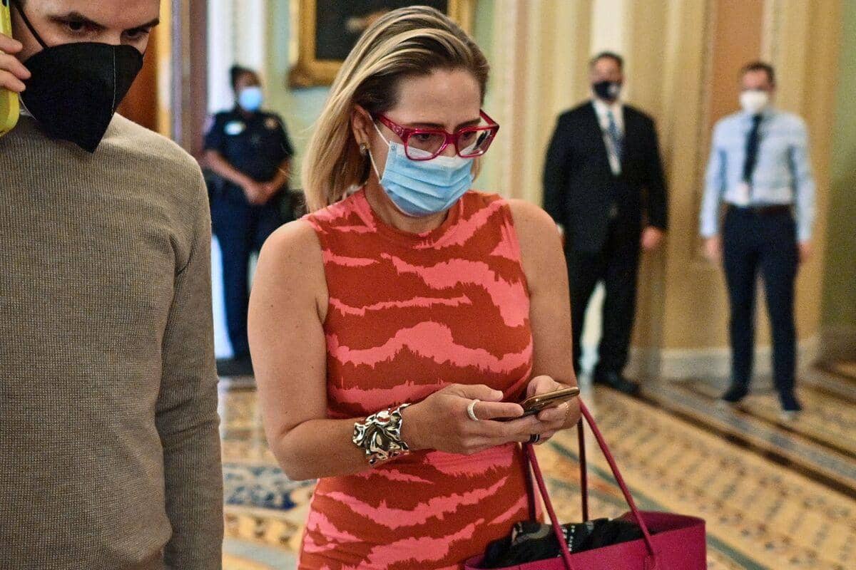 Une s&eacute;natrice am&eacute;ricaine suivie jusque dans les toilettes par des manifestants