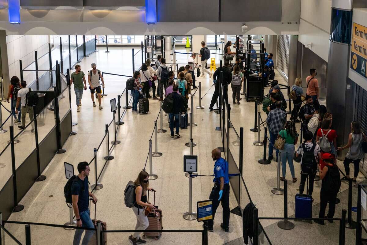 Paralysie budg&eacute;taire: contr&ocirc;les de s&eacute;curit&eacute; interminables et retards de vol dans certains a&eacute;roports am&eacute;ricains