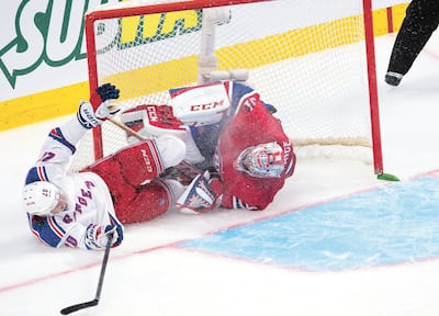 Os espíritos do Canadien são envolvidos na fumaça no final de A Os espíritos do Canadien são envolvidos na fumaça no final da associação au printemps 2014 quando Chris Kreider entre em colisão com Carey Price. La saison se termina lá-dessus para o jardim do Canadá, que conhece a melhor temporada de sua carreira. Fotos BEN PELOSSE/ JDM / LE JOURNAL DE MONTRÉAL / AGENCE QMI