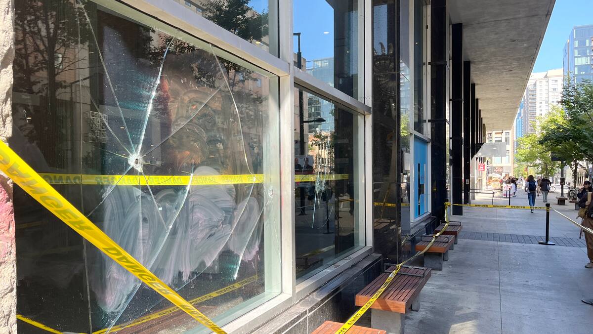 Plus d'une vingtaine de fenêtres fracassées lors d'une manifestation propalestinienne au centre-ville