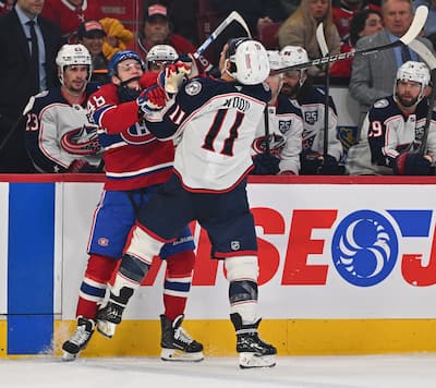 Lane Hutson me enviou uma mensagem com Miles Wood em dois períodos.