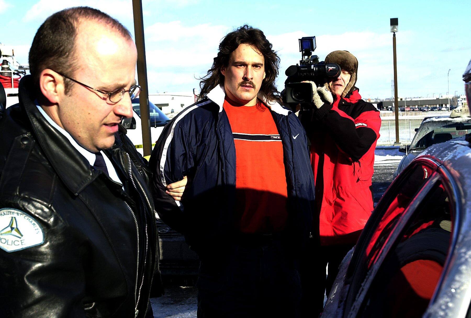 Crime organis&eacute;: l&rsquo;ex-leader des Rock Machine, Fr&eacute;d&eacute;ric Faucher, qui a command&eacute; six meurtres au tueur &agrave; gages G&eacute;rald Gallant durant la guerre des motards, re&ccedil;oit des &eacute;loges