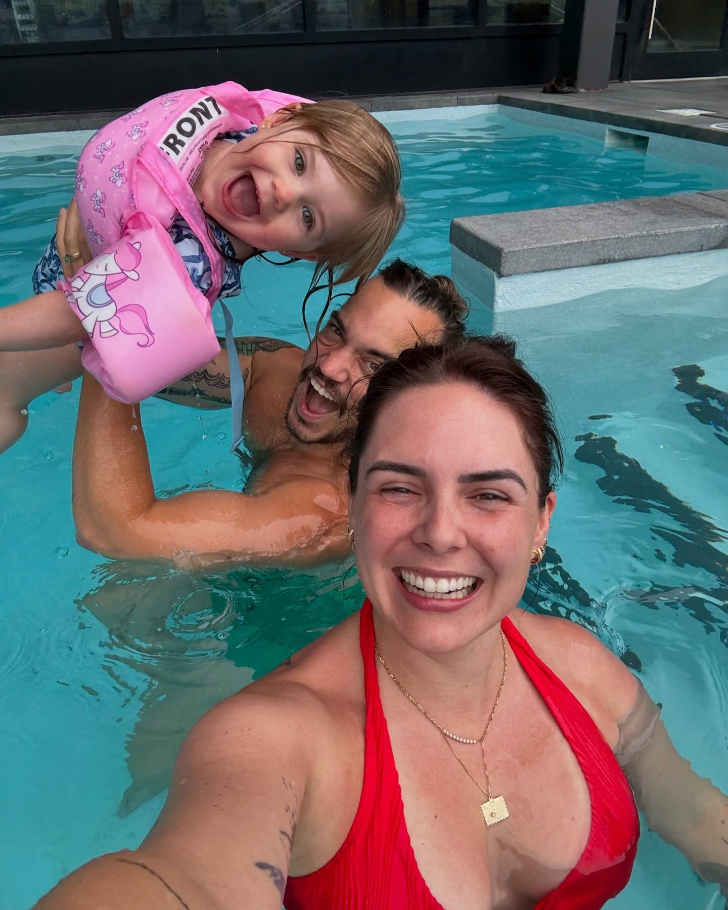 Son fiancé et elle agrandissent leur famille