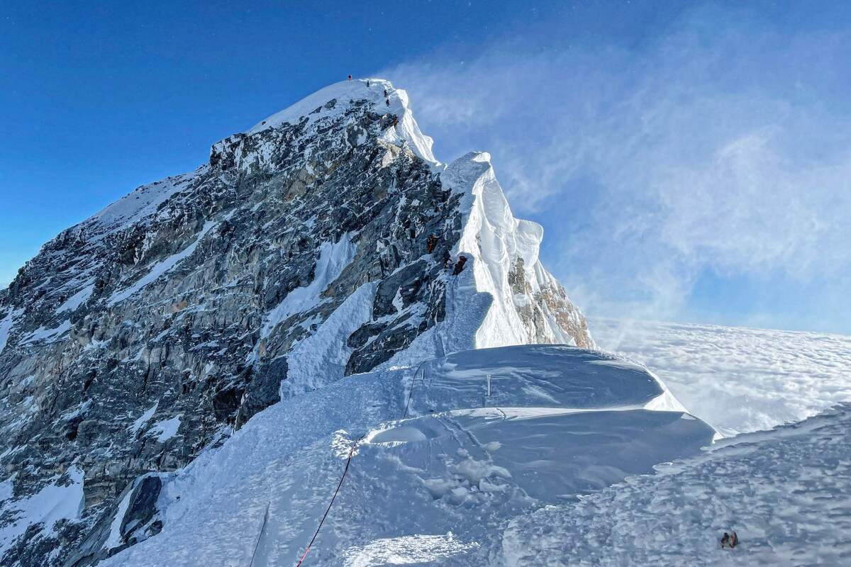 Le Népal veut renforcer les conditions imposées aux alpinistes qui veulent gravir lEverest