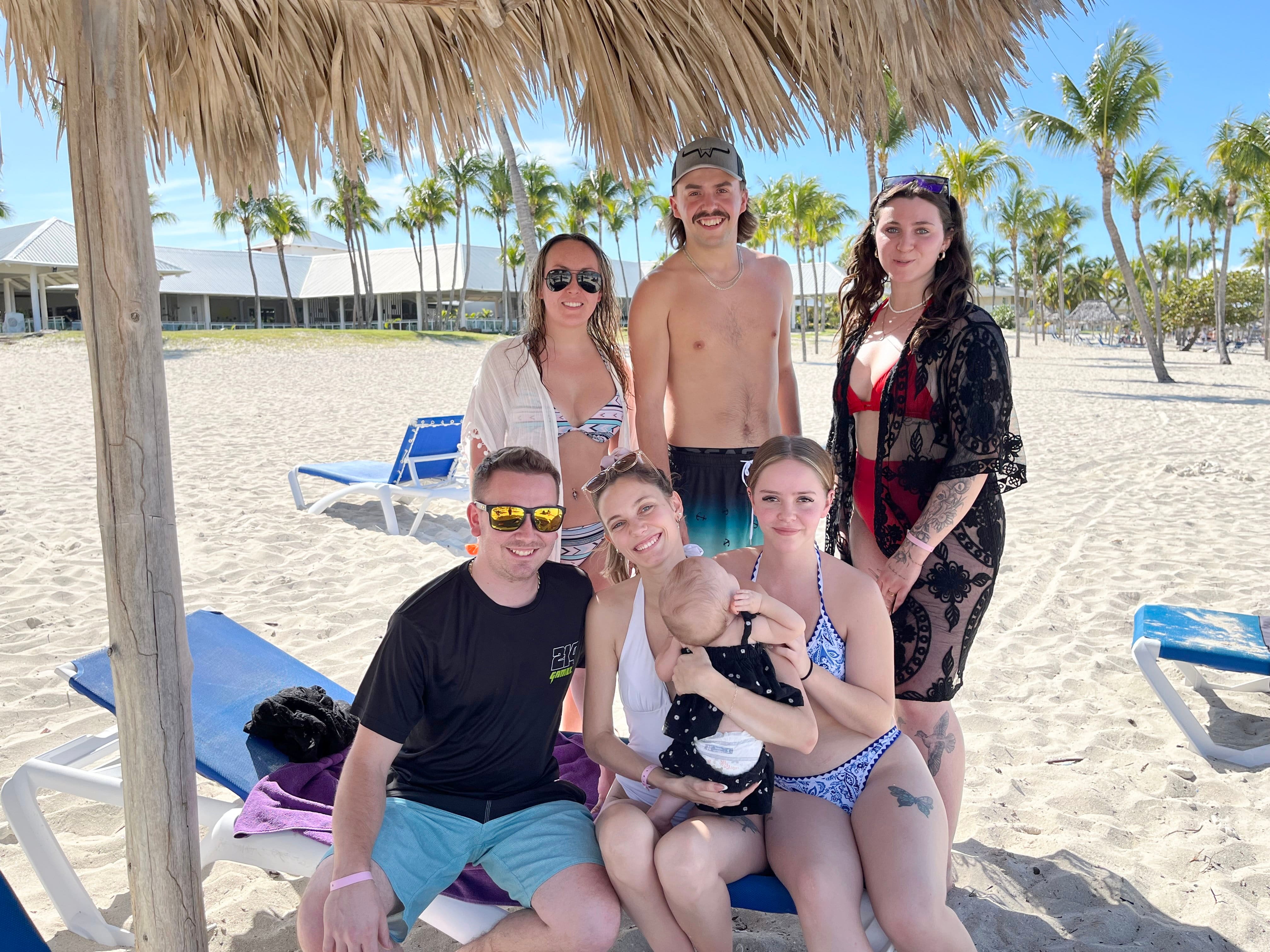 «Je n'ai jamais vu Varadero si vide», déplore une agente de voyage.