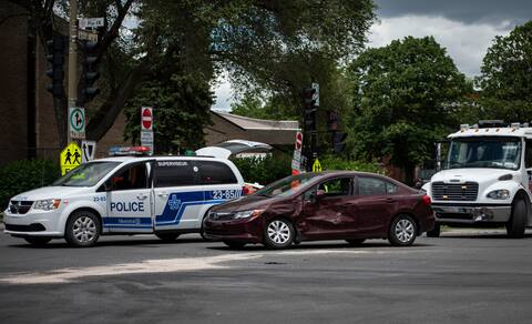 FD-ACCIDENT IMPLIQUANT UNE VOITURE DE POLICE DU SPVM-MONTREAL