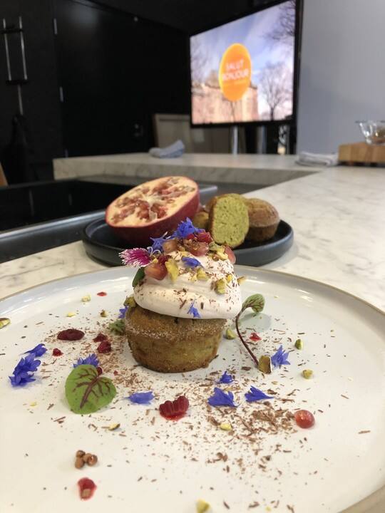 Cake à la pistache, chantilly à la grenade