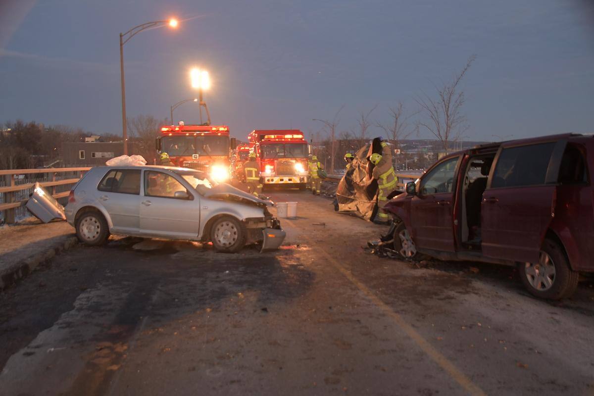 [IMAGES] Deuxième collision frontale sur le boulevard SainteAnne en