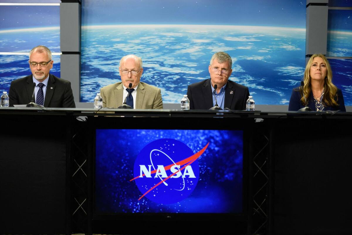 ボーイング社の宇宙飛行士2名が2月にスペースXとともに地球に帰還