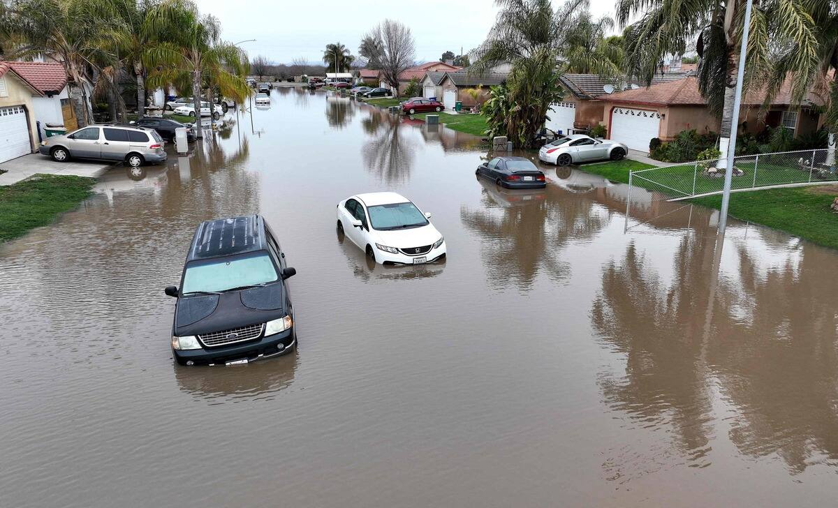 Un «défilé de cyclones» continue de s'abattre sur la Californie | TVA ...