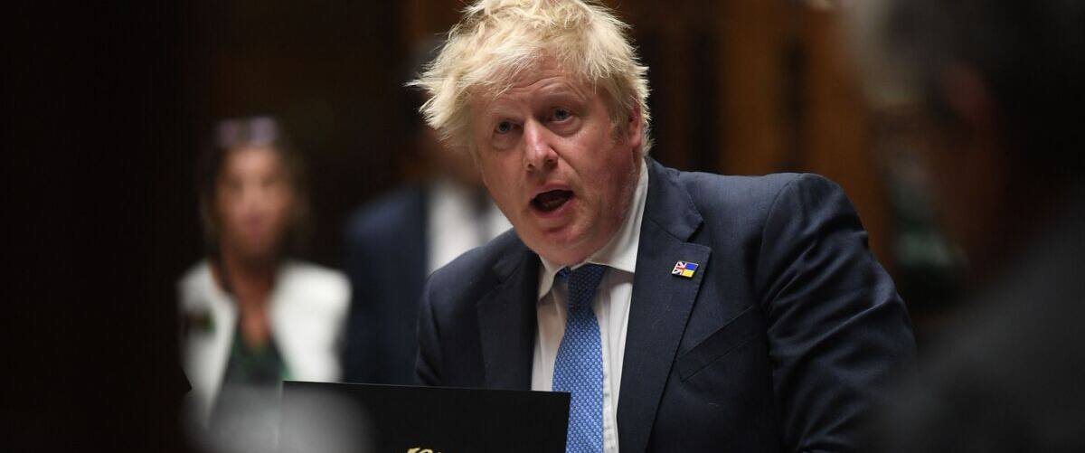Johnson s’adresse aux députés ukrainiens, Kyïv annonce la reprise des évacuations de Marioupol