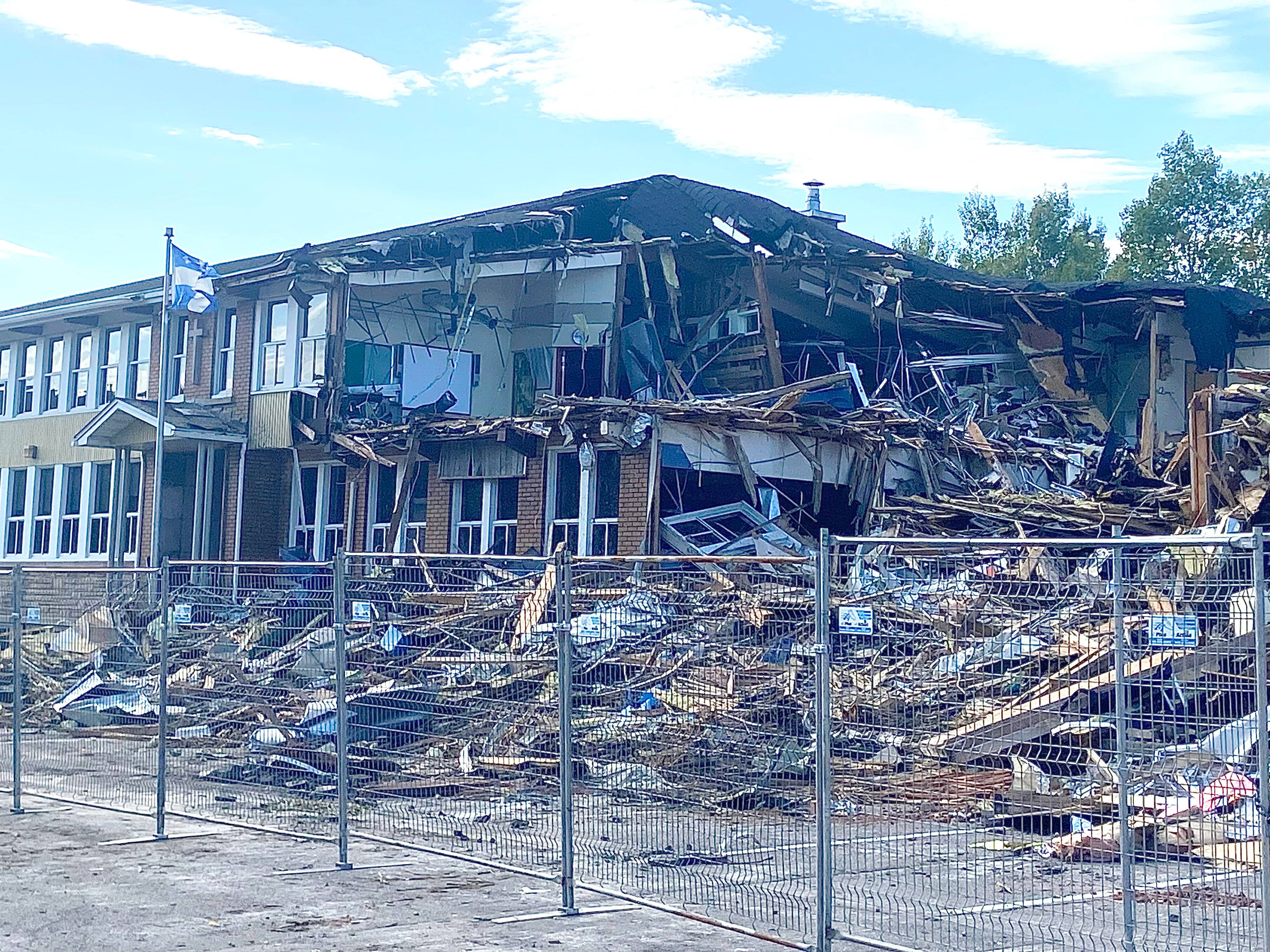 &Eacute;cole d&eacute;truite par un incendie &agrave; Pr&eacute;vost: les &eacute;l&egrave;ves r&eacute;partis dans 4 &eacute;tablissements diff&eacute;rents &agrave; partir de jeudi