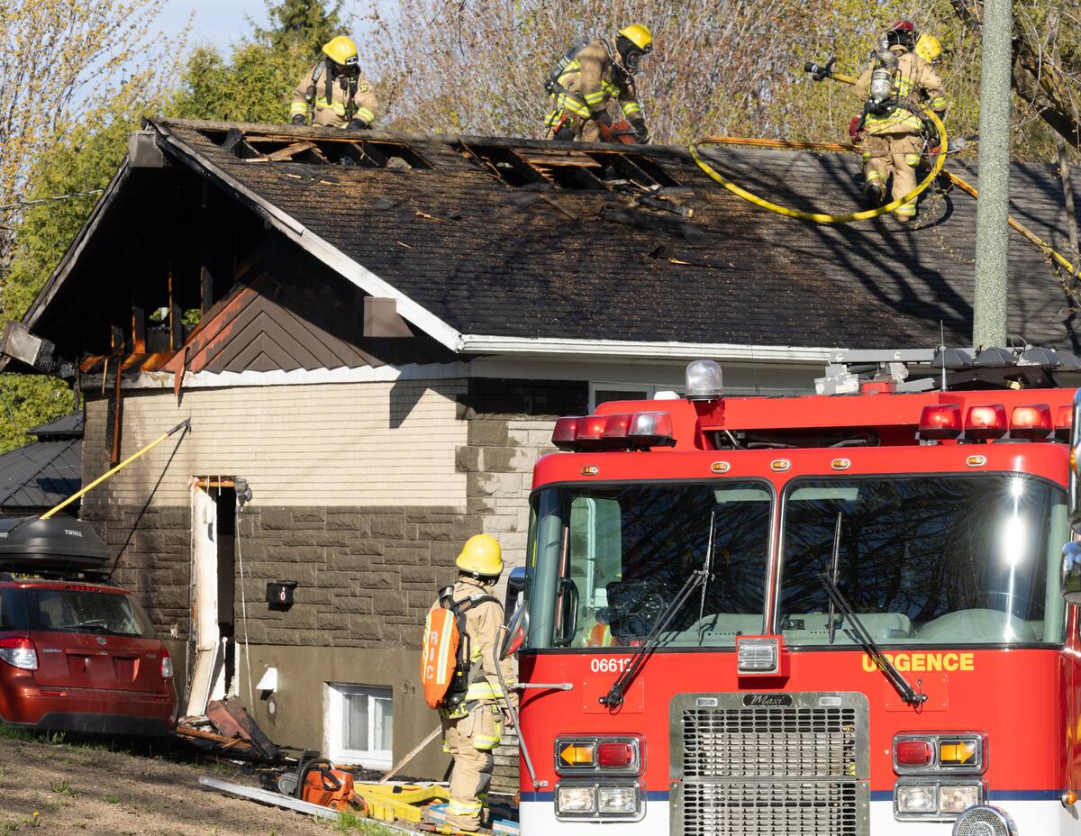 Un incendie ravage la toiture d’une maison à Québec | JDQ
