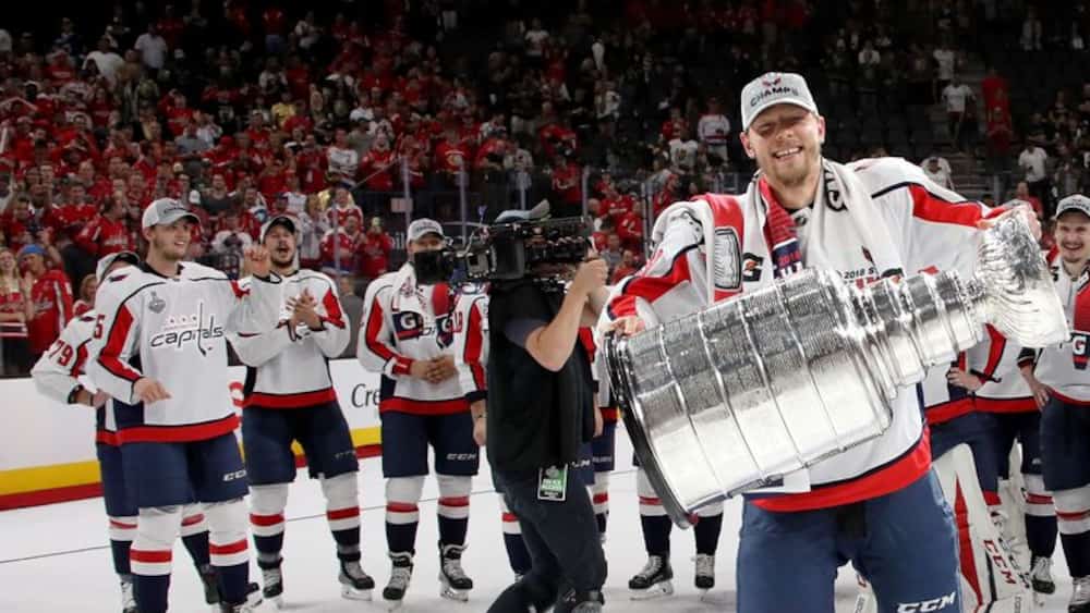 Alex Chiasson: l’étudiant de 33 ans qui rêve encore à la LNH