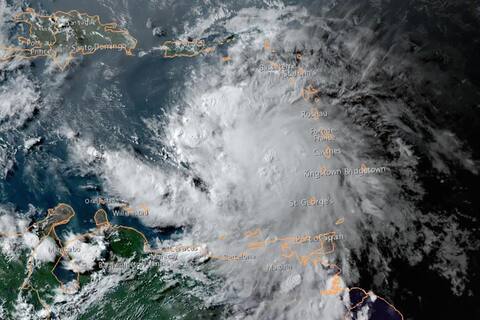 L'ouragan Elsa, rétrogradé en tempête tropicale, s'approche d'Haïti