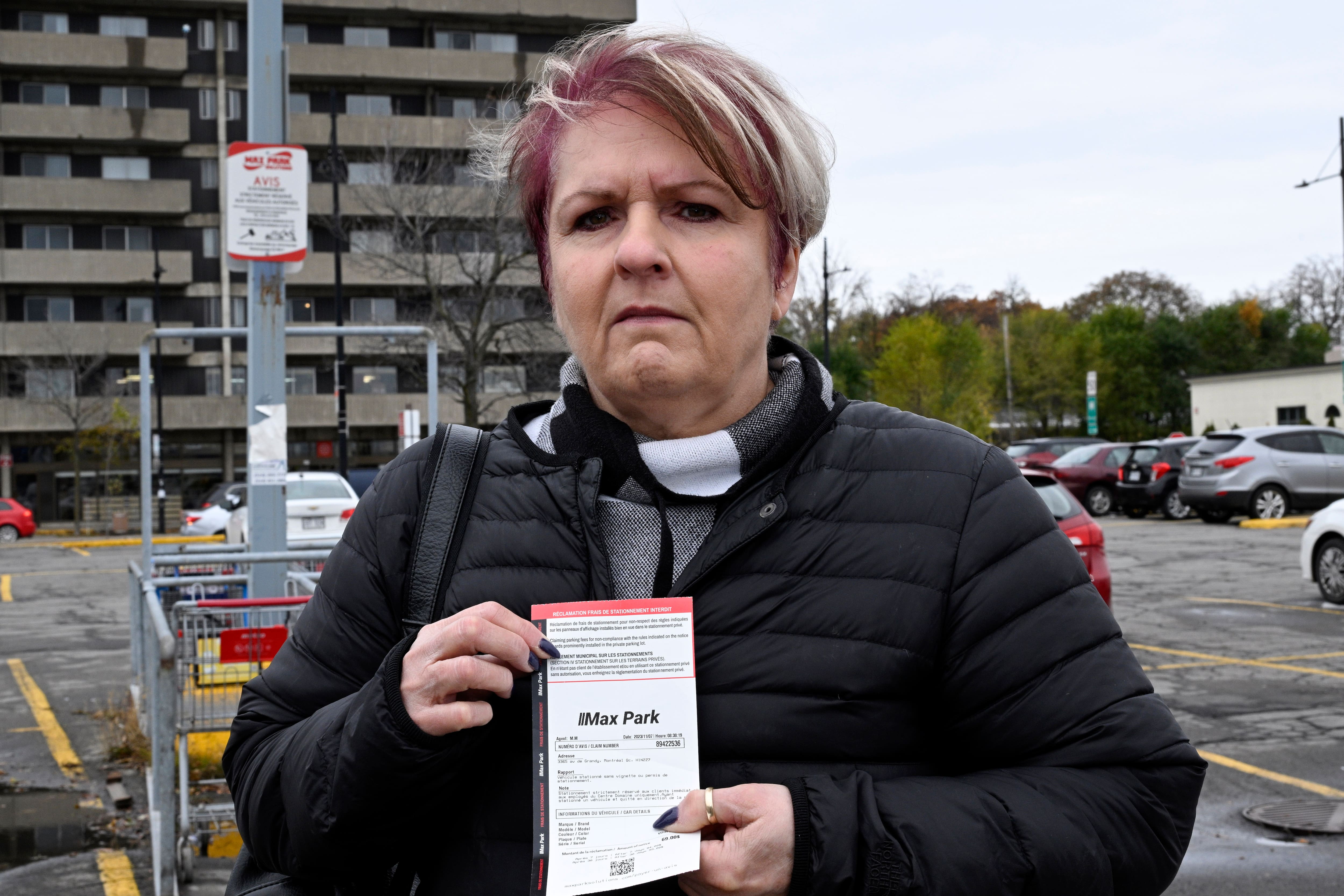 [PHOTOS] Stat Park et Max Park: de vraies amendes données pour leurs faux tickets de stationnement