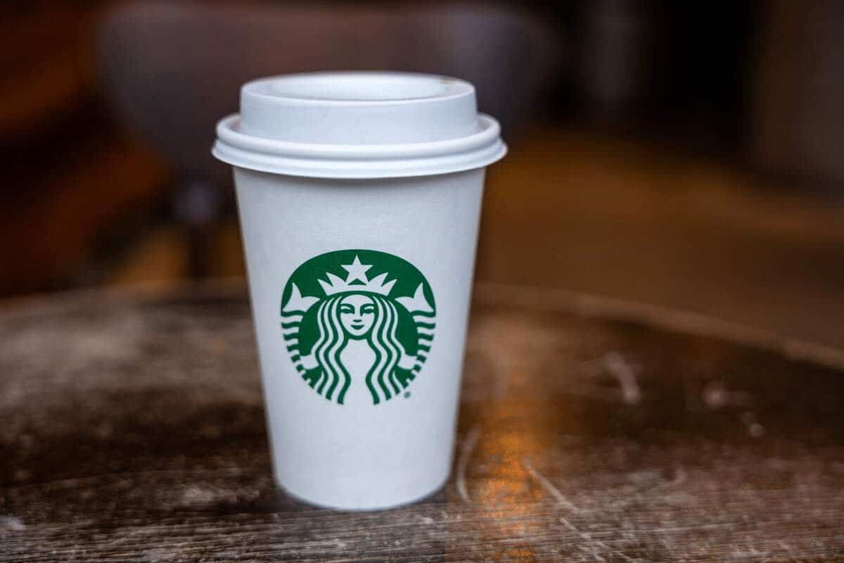 Le piège des cartes-cadeaux jamais vidées rapporte des millions à Starbucks