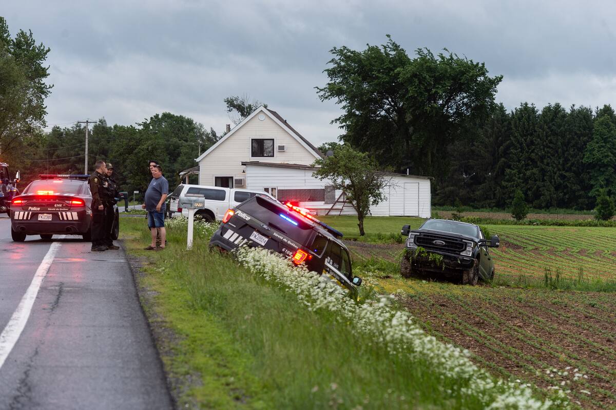 [PHOTOS] Mont&eacute;r&eacute;gie: un ado de 17 ans vole un pick-up et provoque une poursuite polici&egrave;re