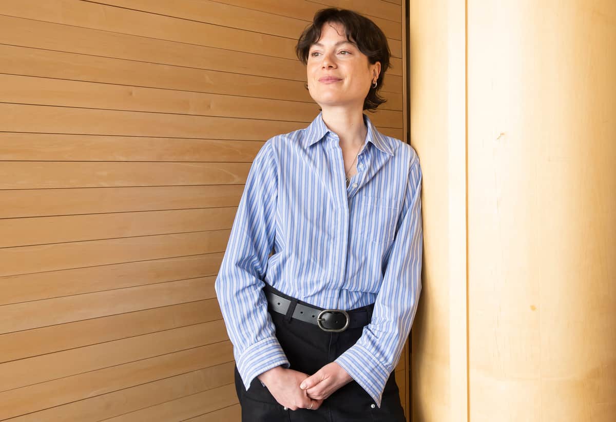 Le secret du look « grand-père » de Julianne Côté